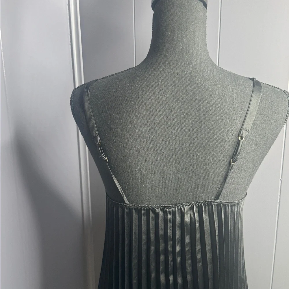 Victoria’s Secret pleated black babydoll - Picture 3 of 5